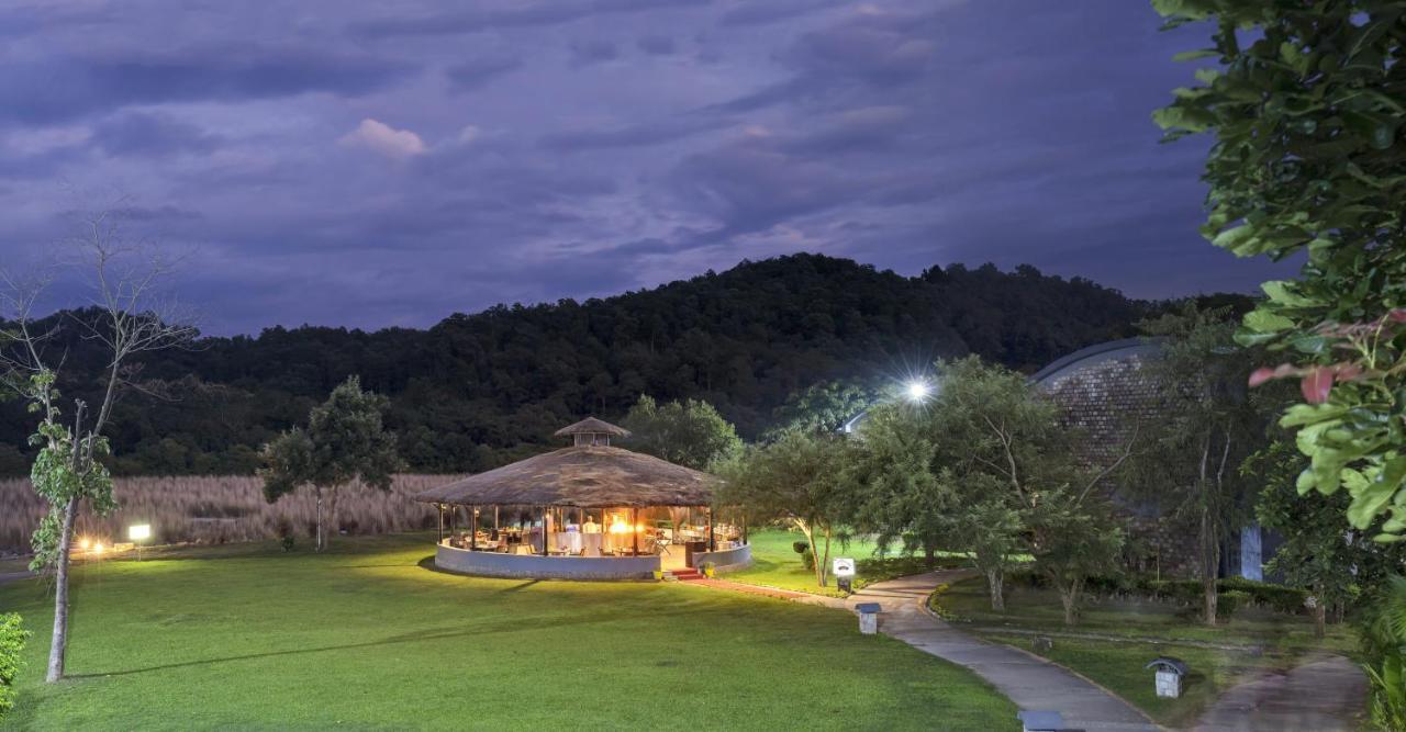 Отель Club Mahindra Corbett Garjia Экстерьер фото