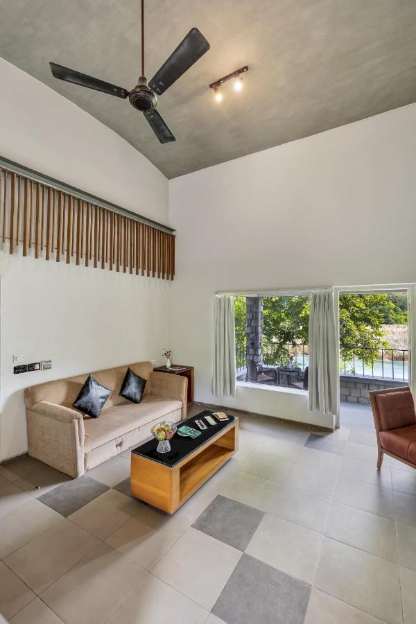 Отель Club Mahindra Corbett Garjia Экстерьер фото